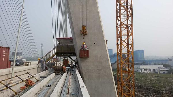 我司“光纖光柵長(zhǎng)期在線(xiàn)健康監(jiān)測(cè)系統(tǒng)”成功應(yīng)用上海辰塔公路跨黃浦江大橋
